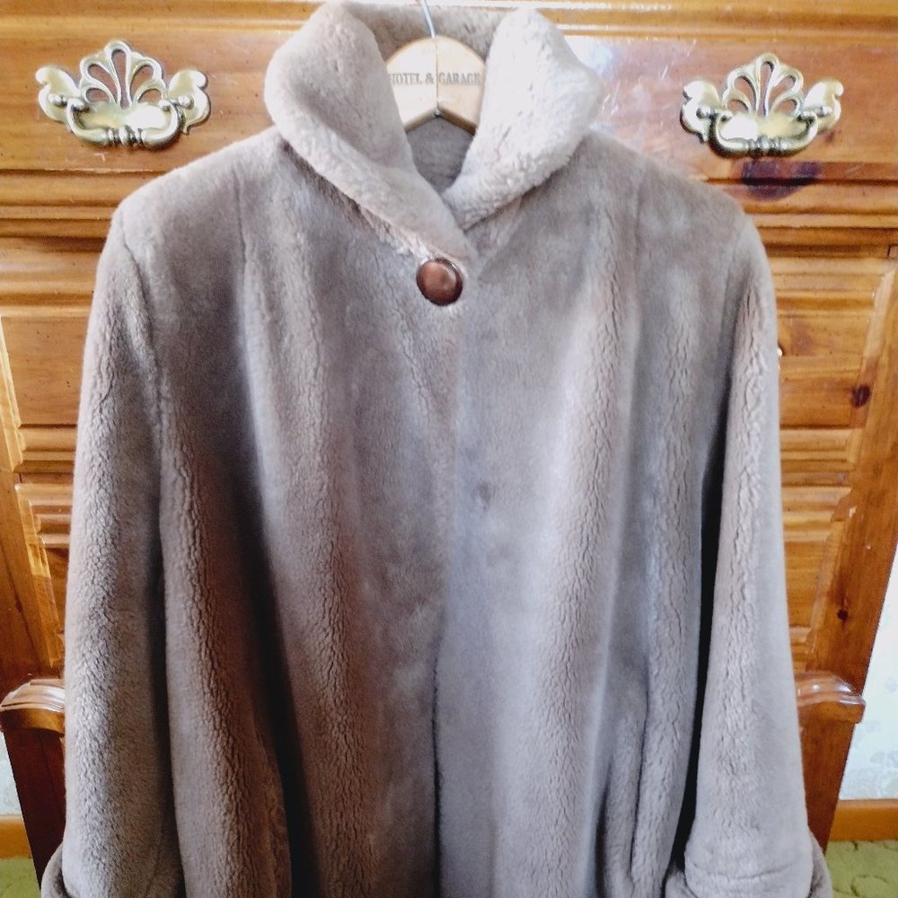 Vintage Women's Faux Fur Cropped Lined Jacket L